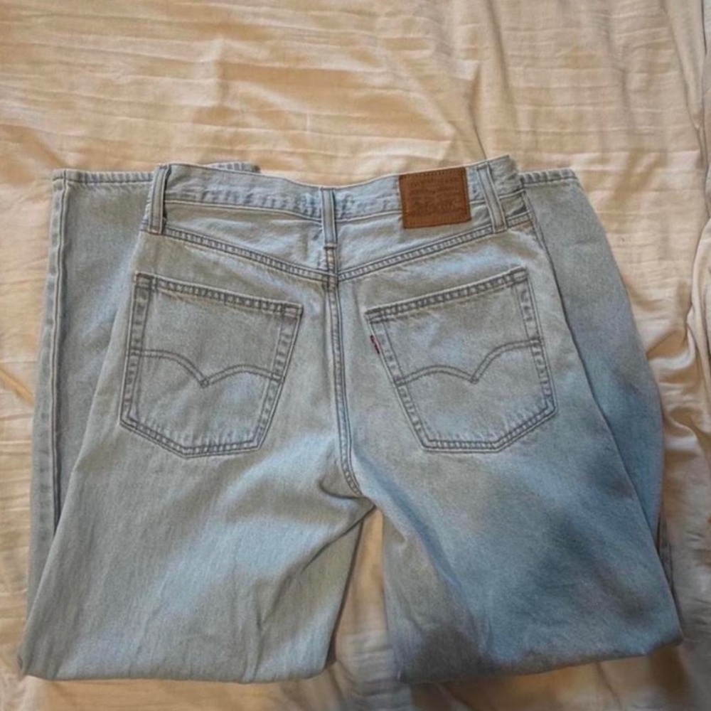 Levi’s light wash ‘baggy dad wide leg’ jeans